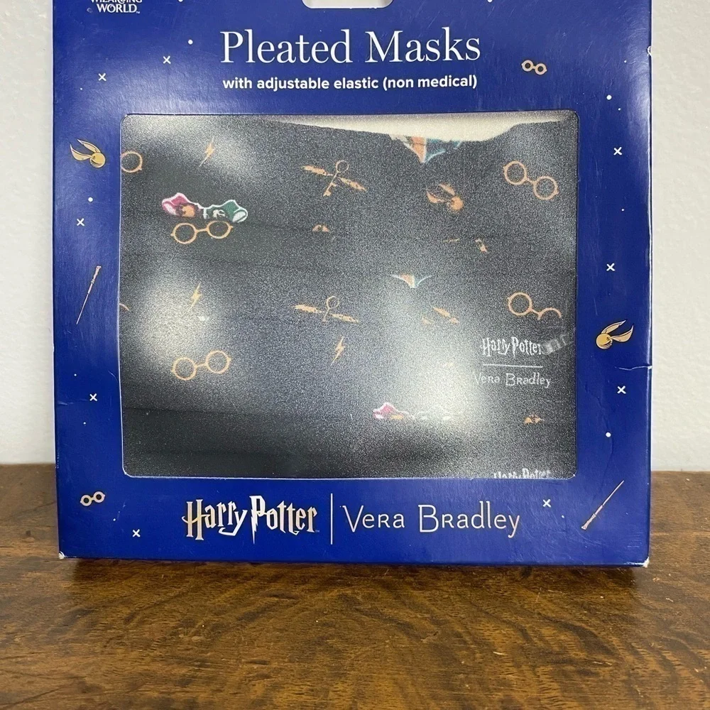 Harry Potter face mask by Vera Bradley new in box
